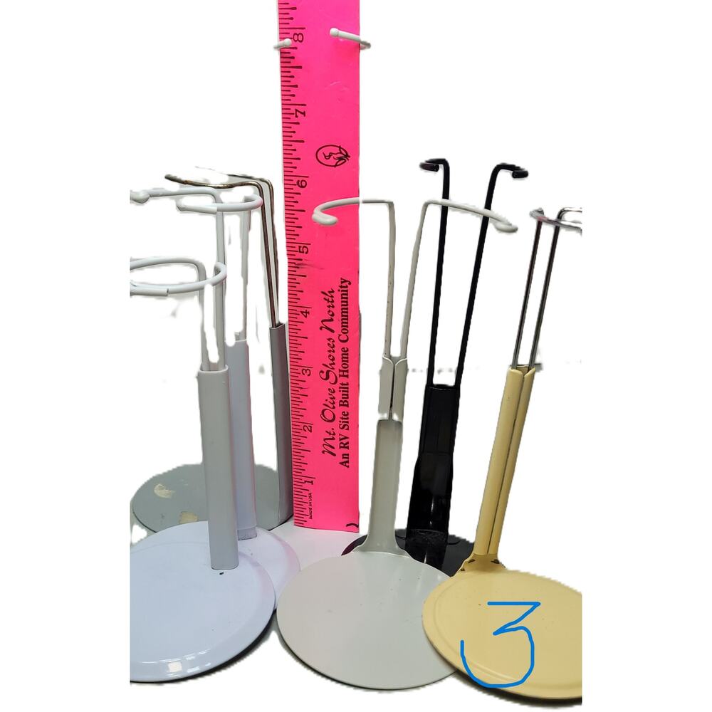 3* ( 7 ) Various Size Doll Stands